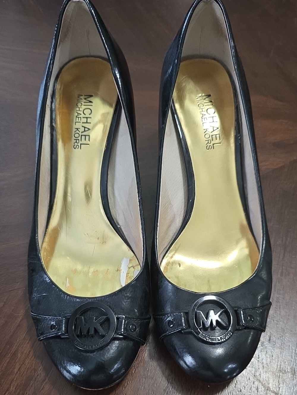 Michael Kors Black Leather Logo Round-Toe Pumps